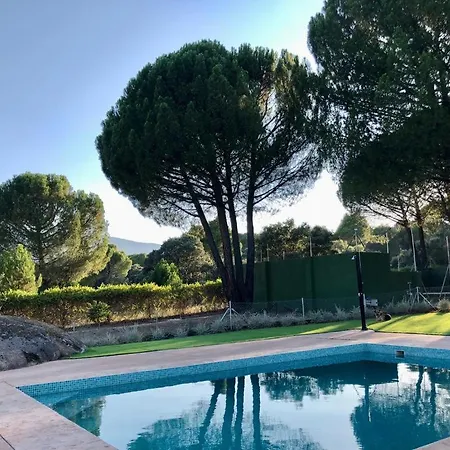 Casa Valdesanmartin - Country House, 10500Sqm, Pool, Paddel & Bbq El Tiemblo Exterior photo