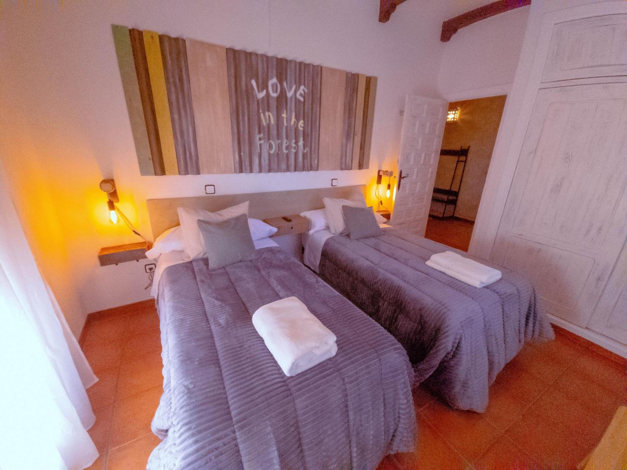 Casa Valdesanmartin - Country House, 10500sqm, Pool, Paddel & Bbq * El Tiemblo