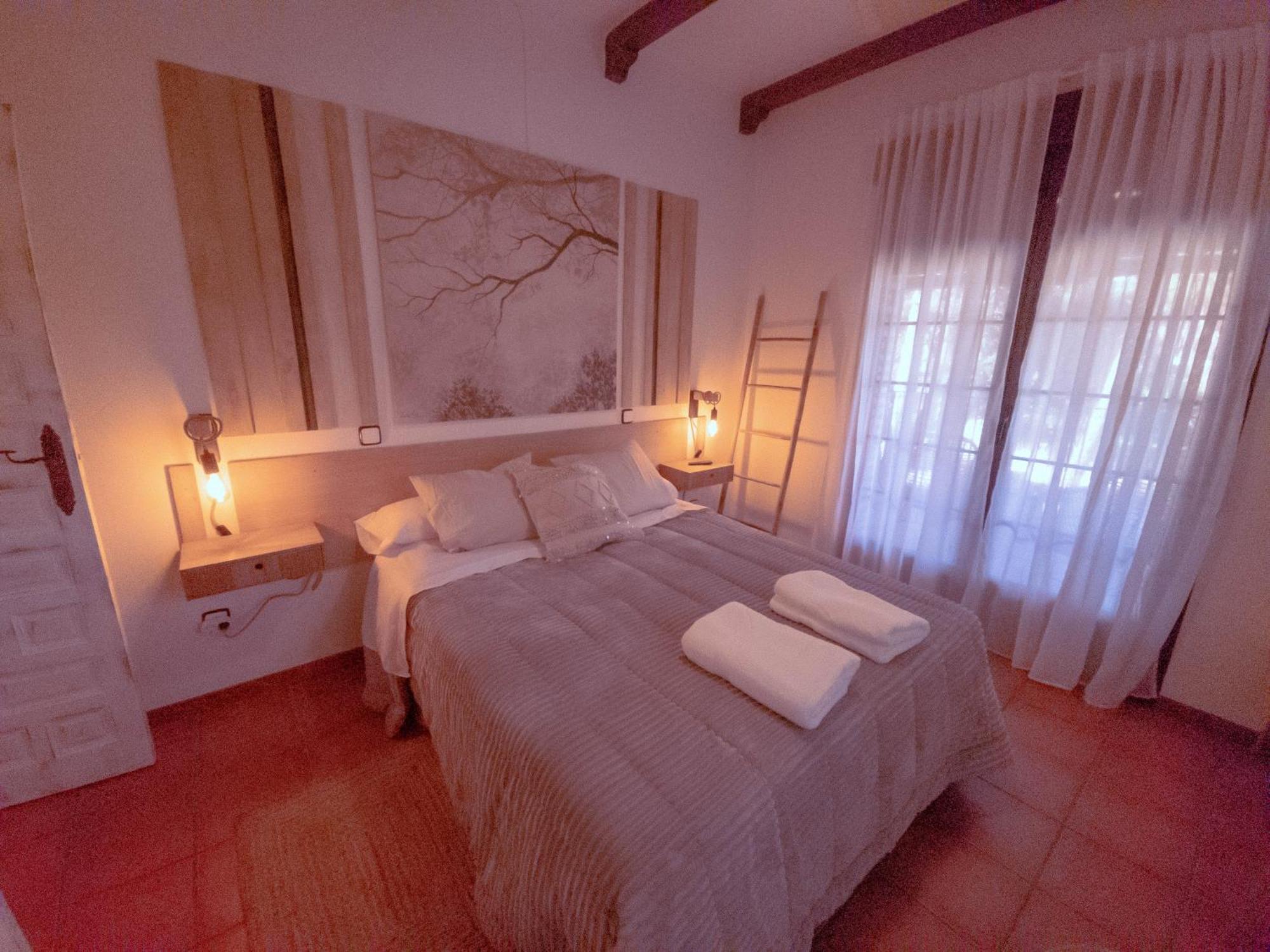 Casa Valdesanmartin - Country House, 10500sqm, Pool, Paddel & Bbq Holiday home *