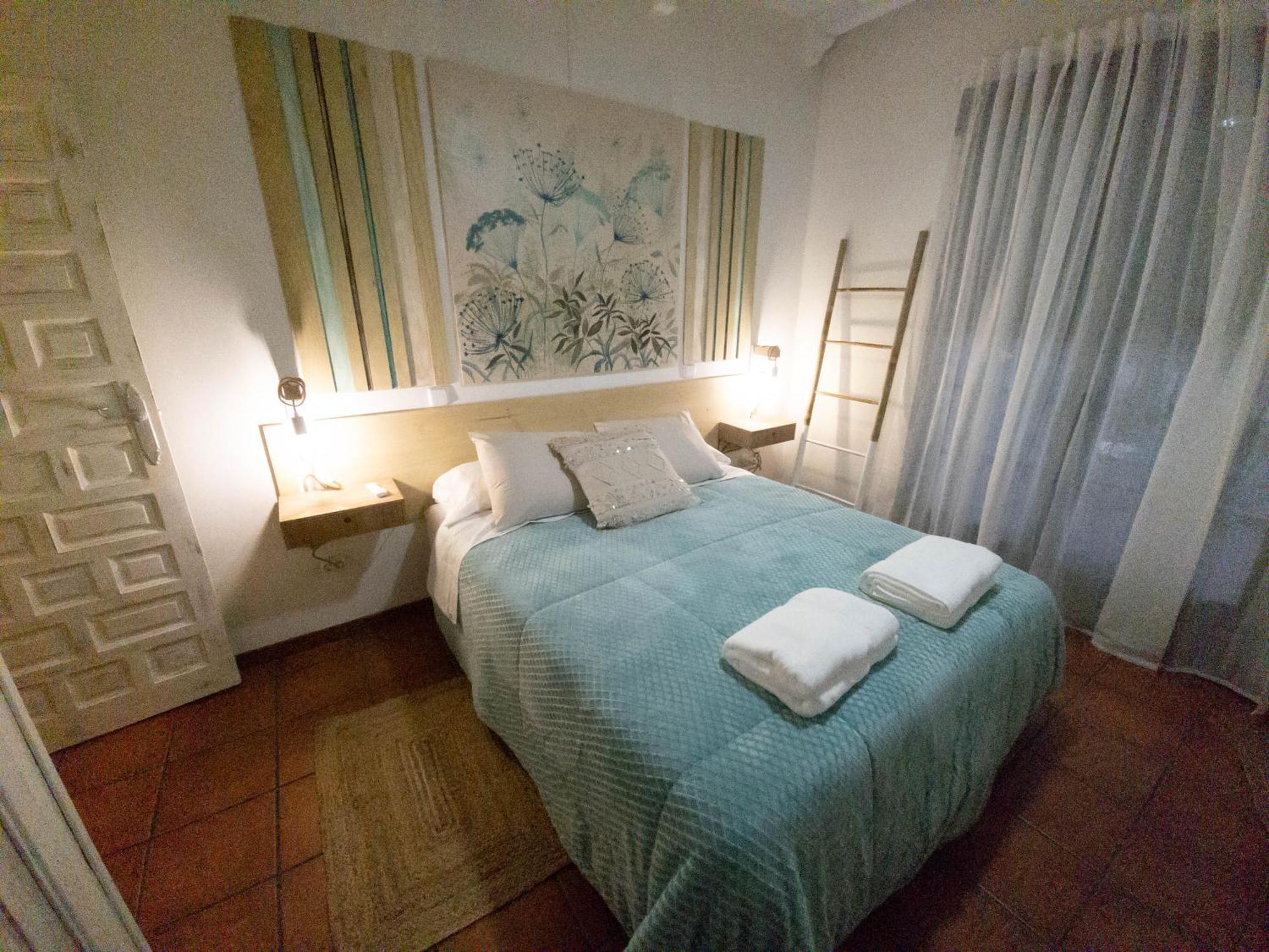 Casa Valdesanmartin - Country House, 10500sqm, Pool, Paddel & Bbq Holiday home *
