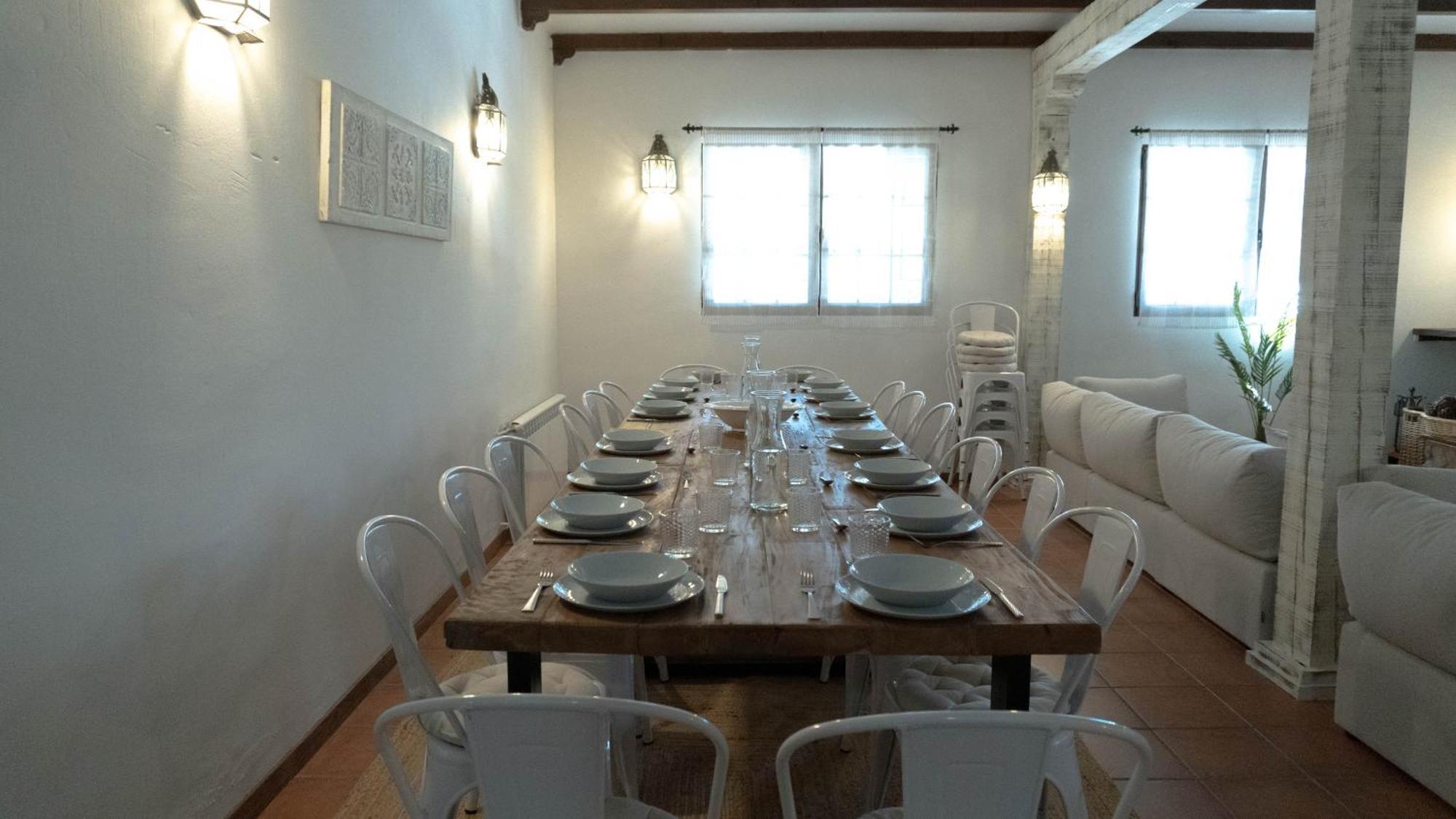 Casa Valdesanmartin - Country House, 10500sqm, Pool, Paddel & Bbq *