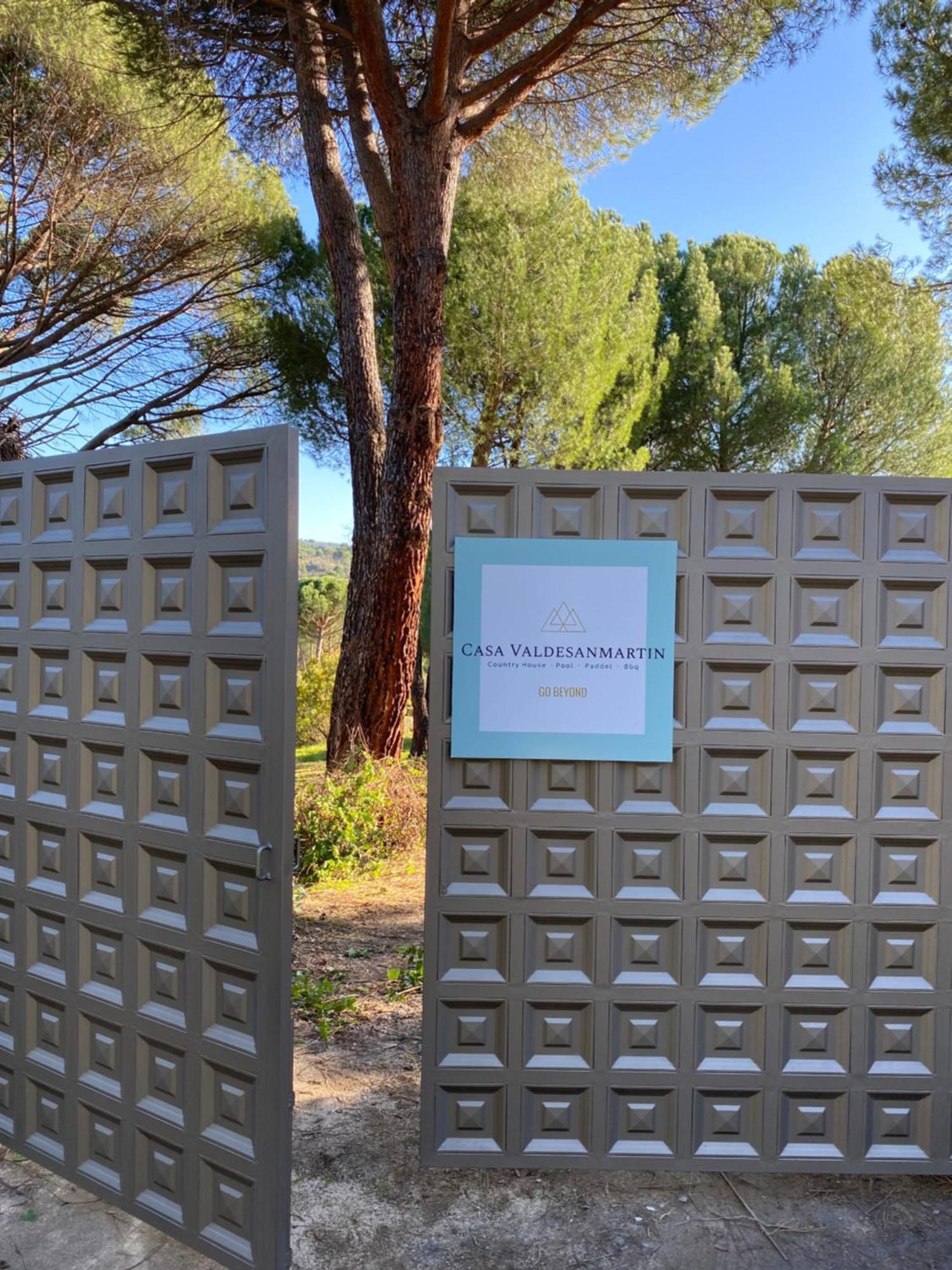 Casa Valdesanmartin - Country House, 10500sqm, Pool, Paddel & Bbq *